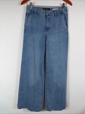BCBGeneration High Rise Trouser Light Blue Wide-Leg Jeans. Womens Size 5 / 27
